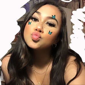 Meet your Posher, Elisa